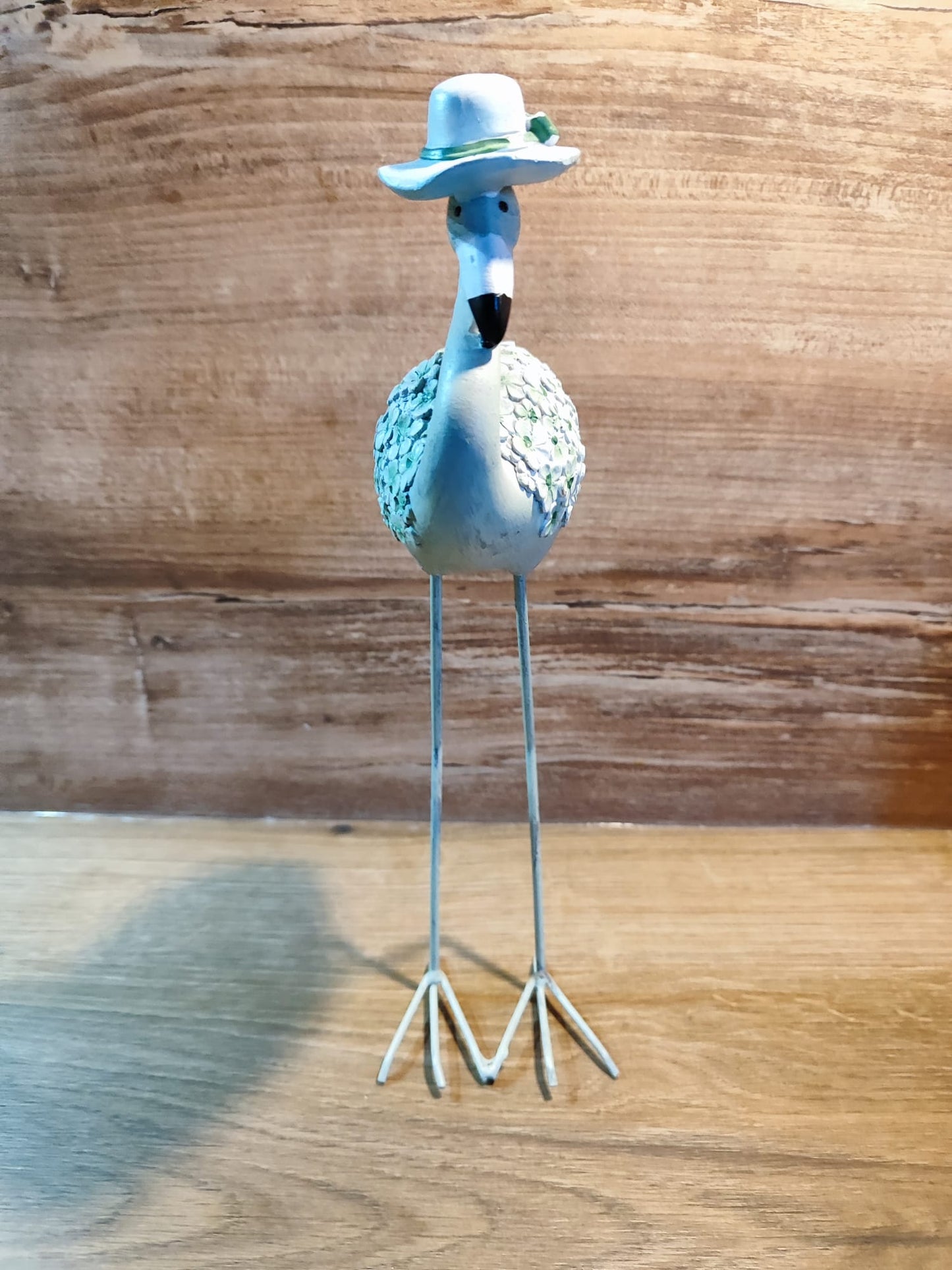 Flamingo mit Hut/patrol/ Blumenkleid/Metall/polyresin/ sehr dekorativ 31,5cm