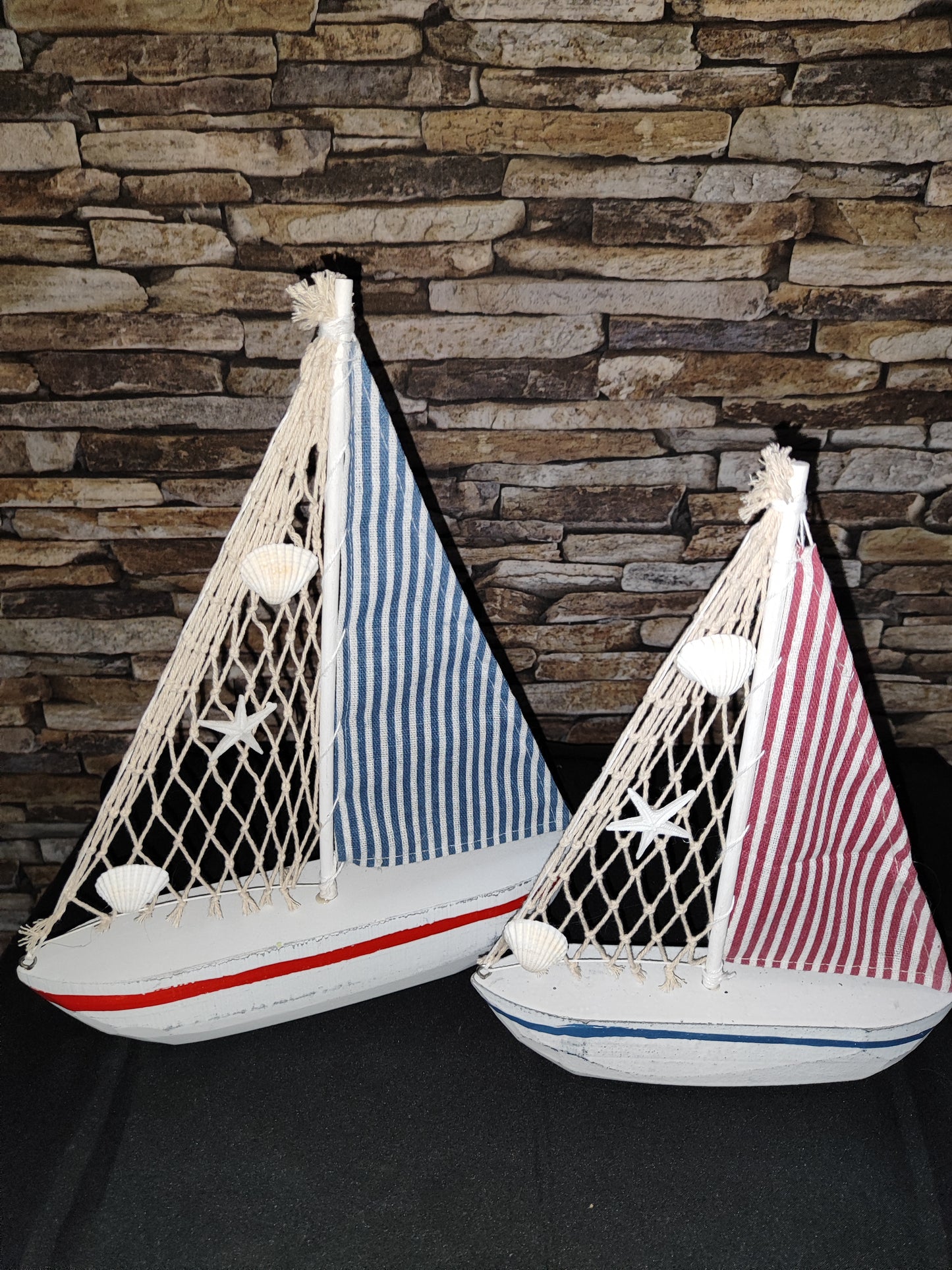 Maritim Deko-Schiffe 2er Set. Rot 26cm/Blau 31 cm