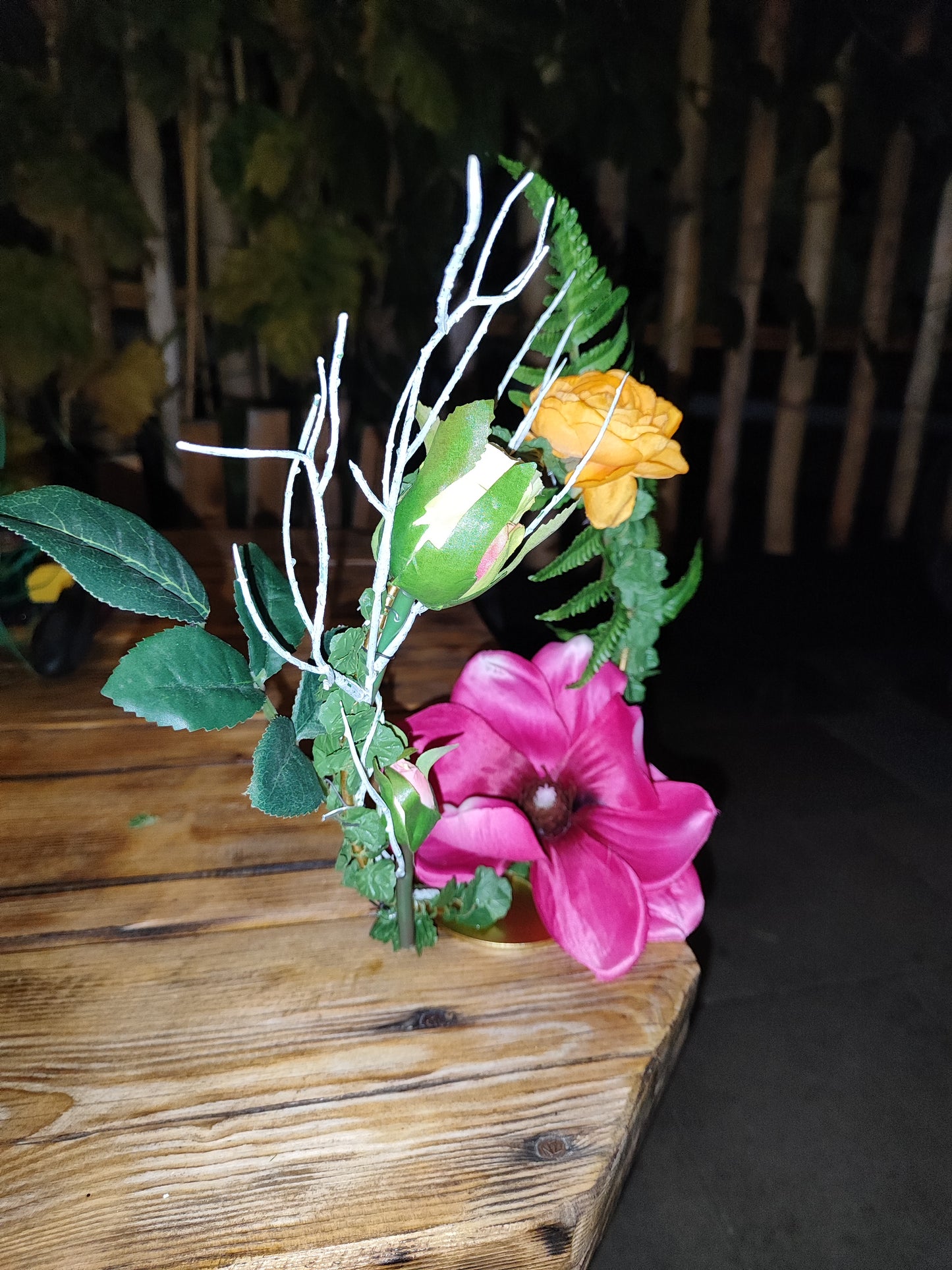 Metallblumenring mit Seidenblumen handgemacht