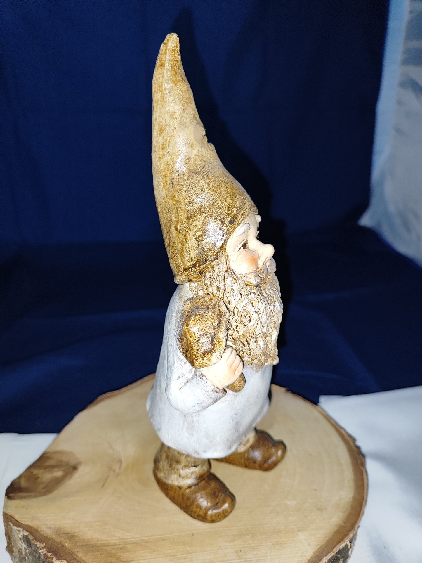 Süßer Zwerg mit Pilz